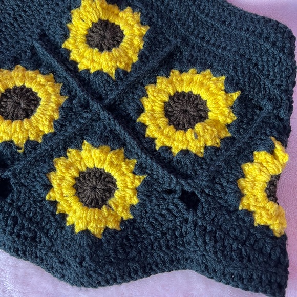Handmade crochet sunflower halter top - Picture 5 of 7
